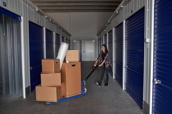 Stockez en toute tranquillité vos affaires en louant un garde-meuble à Reims